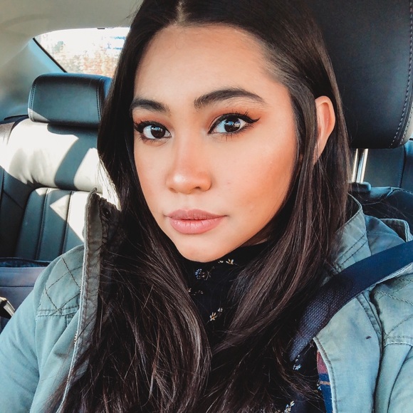 Meet your Posher, Aletheia - Picture 1 of 1